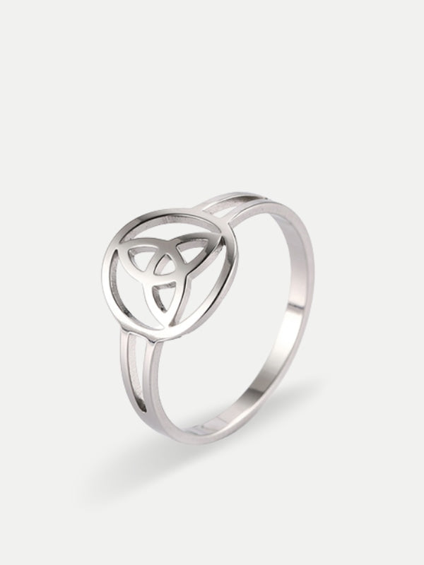 Celtic knot ring