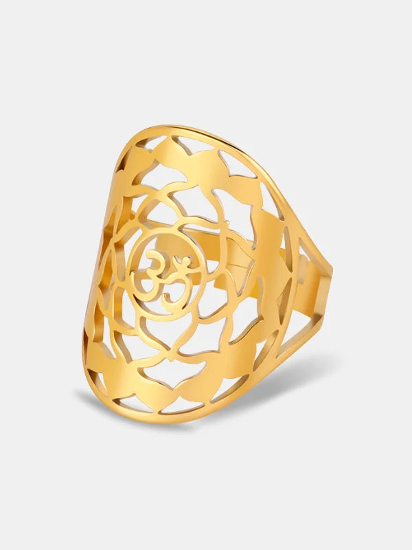 Gold Om Ring