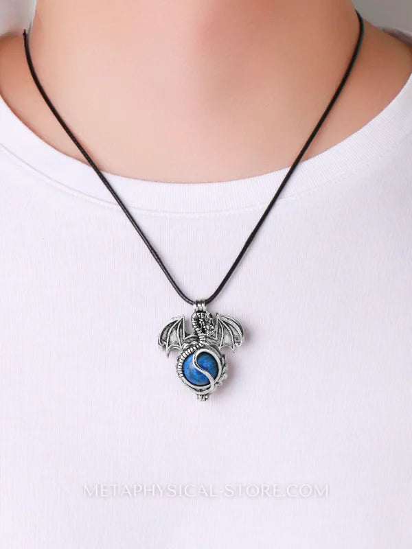 Lapis Lazuli Dragon Necklace - Lapis lazuli