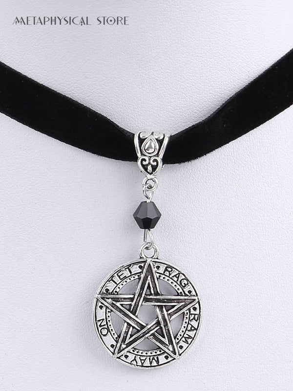 Pentagram choker necklace