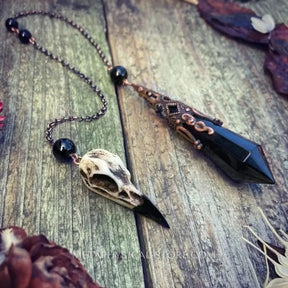 Set Pendulum and Raven Skull