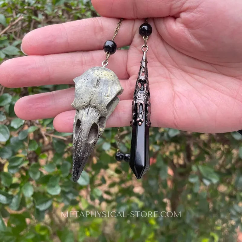 Set Pendulum and Raven Skull