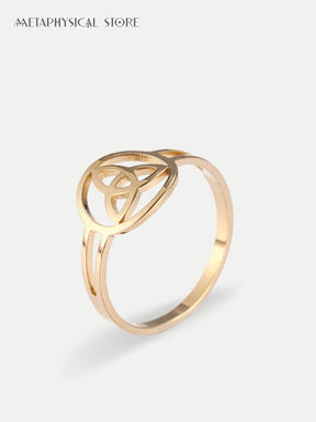 Celtic knot ring