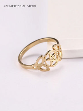 Gold pentacle ring