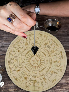 Pendulum board with letters