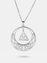 Trinity knot necklace silver